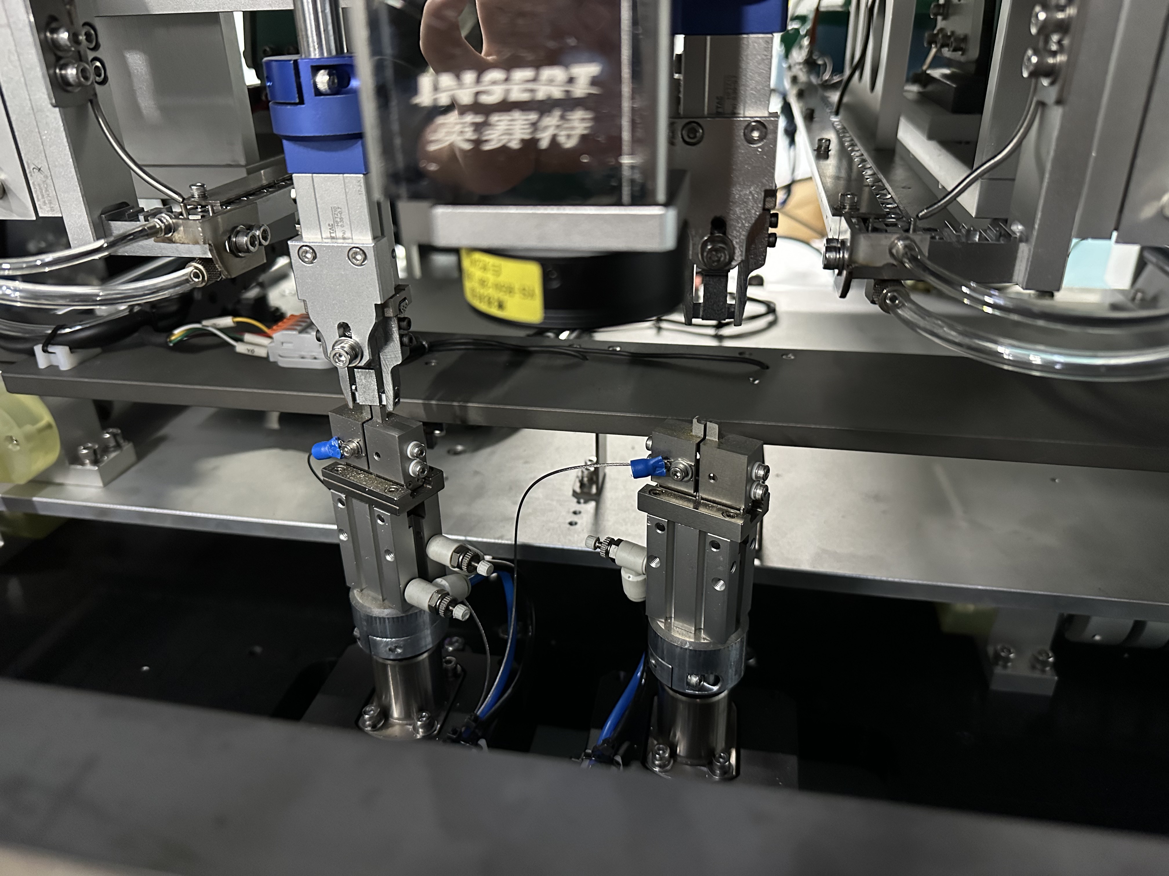 S7000 terminal insertion machine dual clinching mechanism